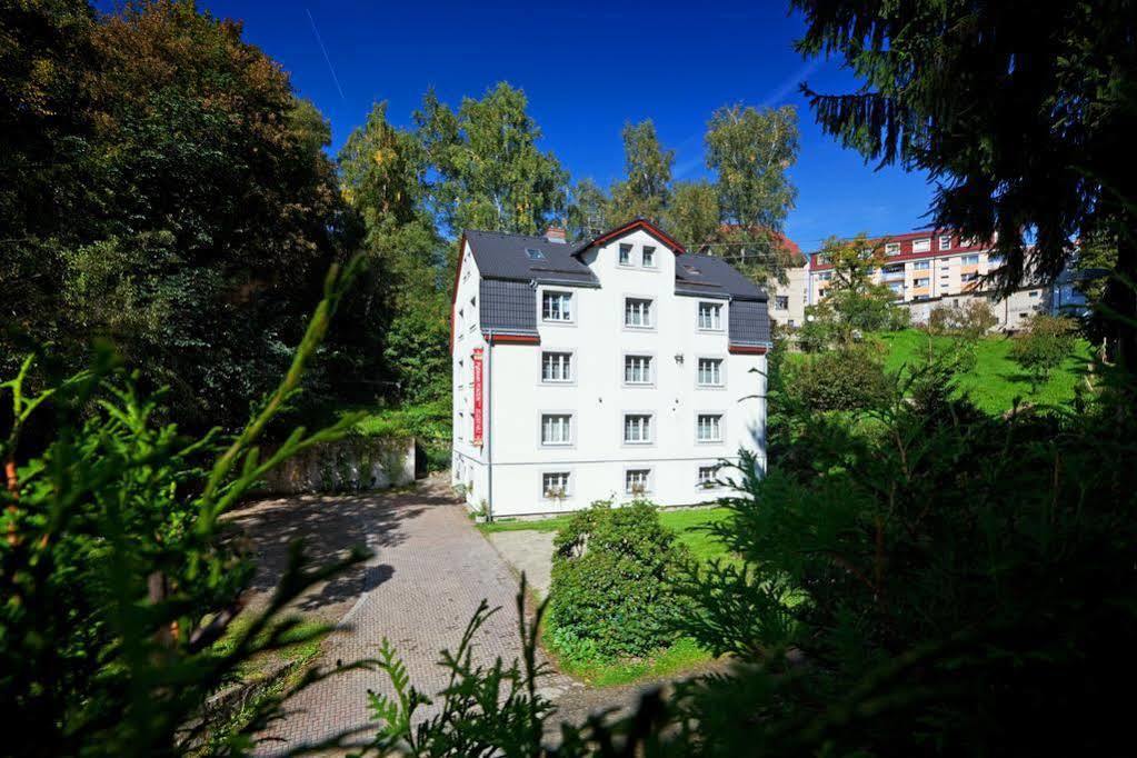 Pytloun Penzion Zeleny Haj Liberec Extérieur photo